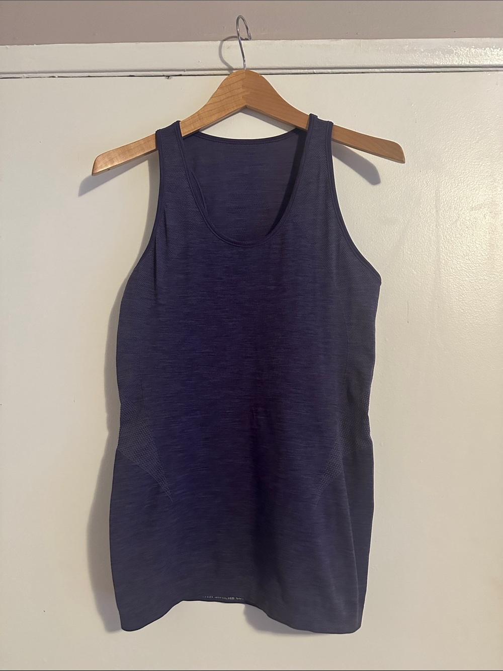 Women's Purple Sleeveless Performance Tank Top